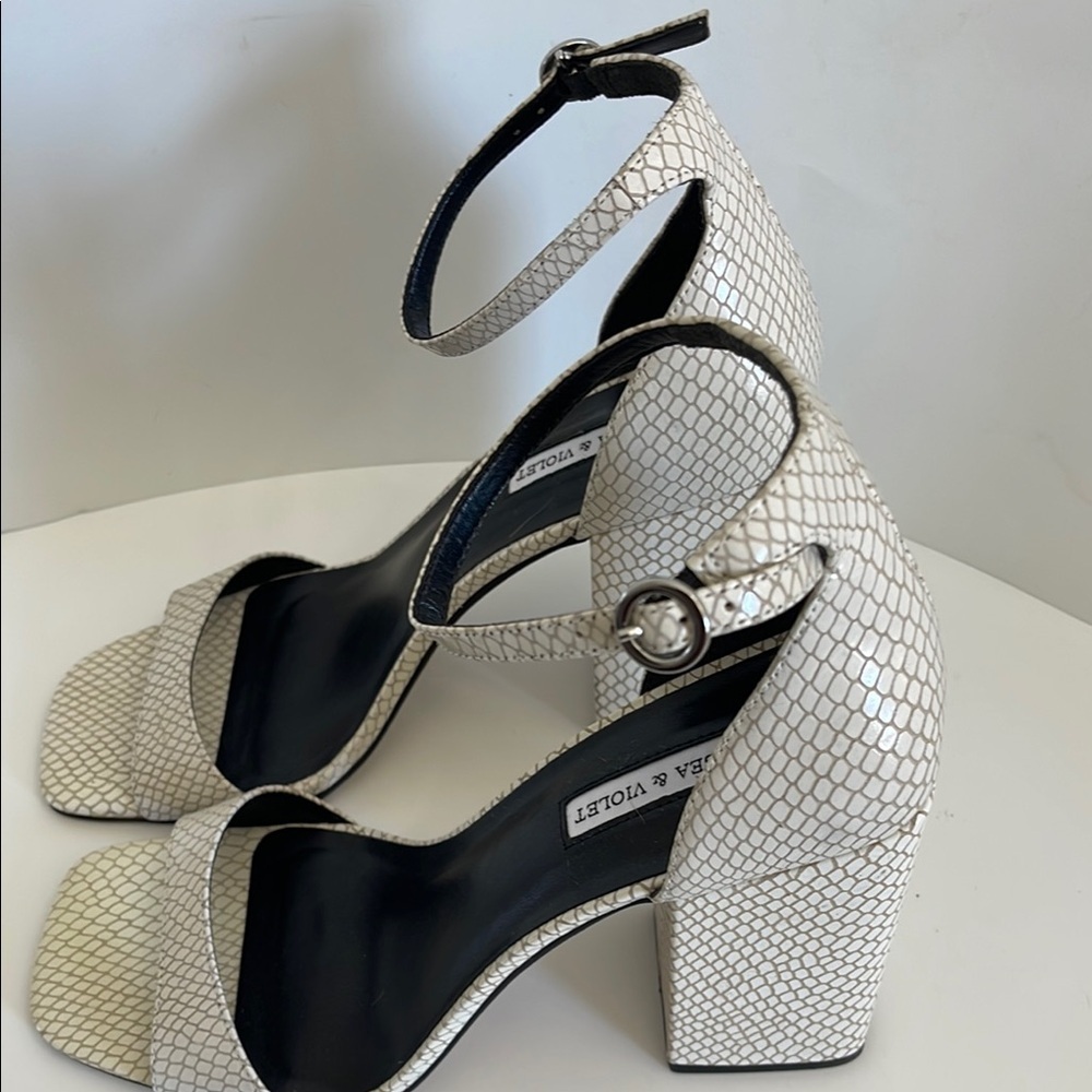 Chelsea & Violet White Textured 4 Inch Chunky High Heel Sandals - Picture 7 of 7